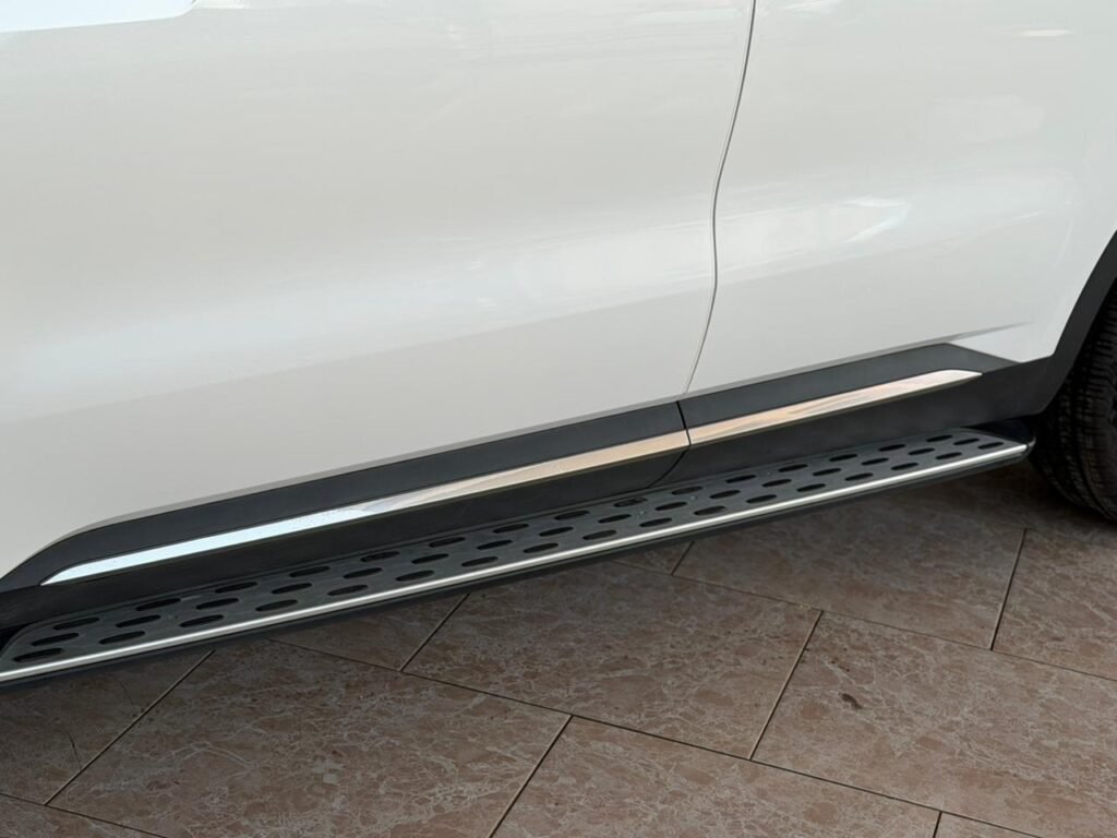 - Sorento 2024 -HYPRID - 6 seats- PANORAM