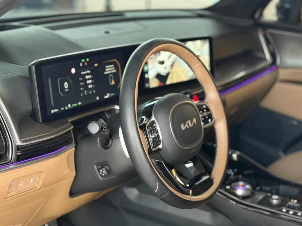 - Sorento 2024 -HYPRID - 6 seats- PANORAM