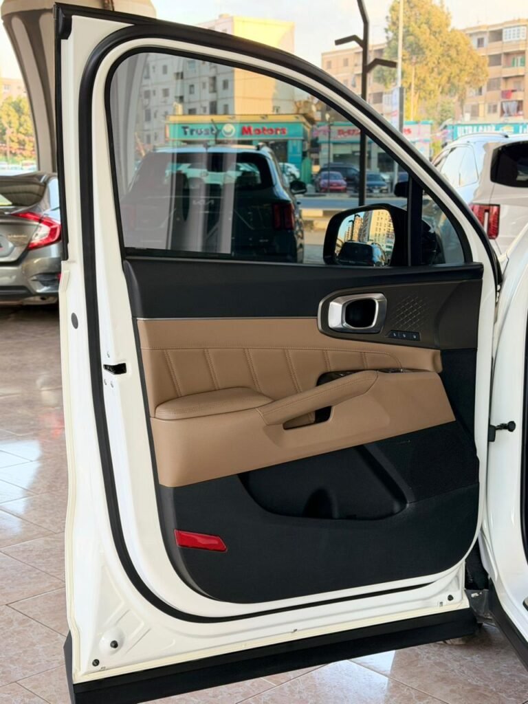 - Sorento 2024 -HYPRID - 6 seats- PANORAM